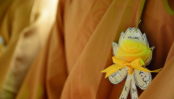 Bông hồng vàng - màu hoa đặc biệt nhất trong lễ Vu Lan