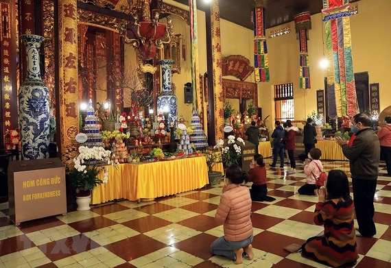 Hãy khởi hành đến chùa Cầu An để có một chuyến đi thú vị và tuyệt vời. Đây là nơi linh thiêng để cầu nguyện và suy nghĩ về ý nghĩa đích thực của cuộc sống. Thưởng thức kiến ​​trúc đặc biệt và những tác phẩm nghệ thuật tuyệt đẹp với sự hiện diện của Đức Phật.