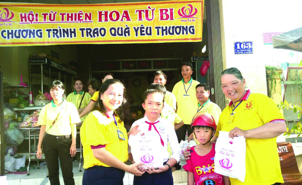 hinh anh tu thien mua covid 